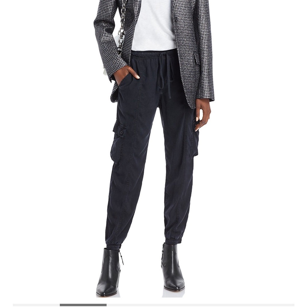 Bella Dahl black lightweight and airy Hoover pants with side pockets - Picture 3 of 9